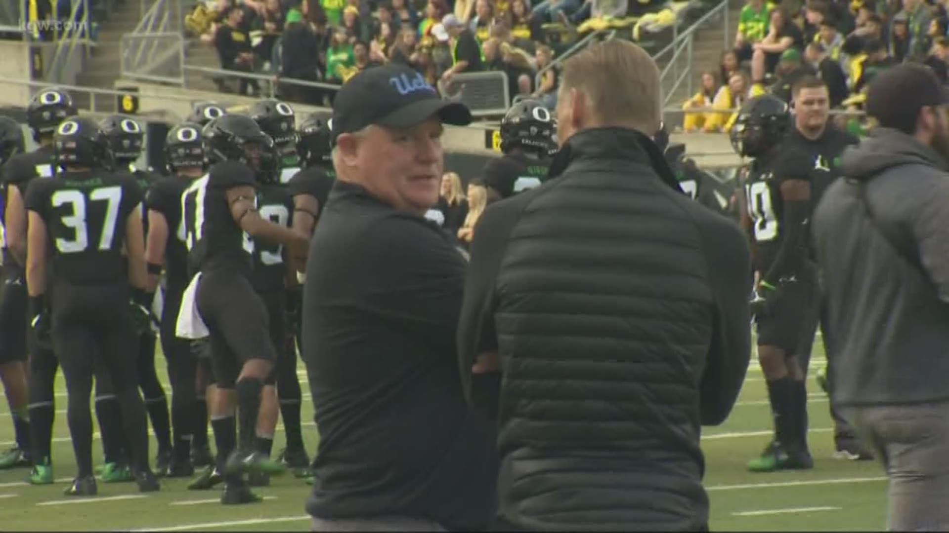 Former coach Chip Kelly returns to face Oregon