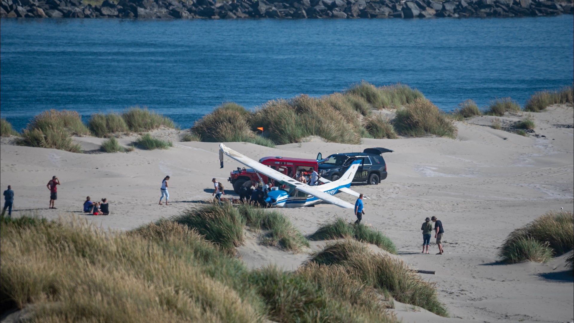 Newport, Oregon's mayor, two others injured in coast plane crash