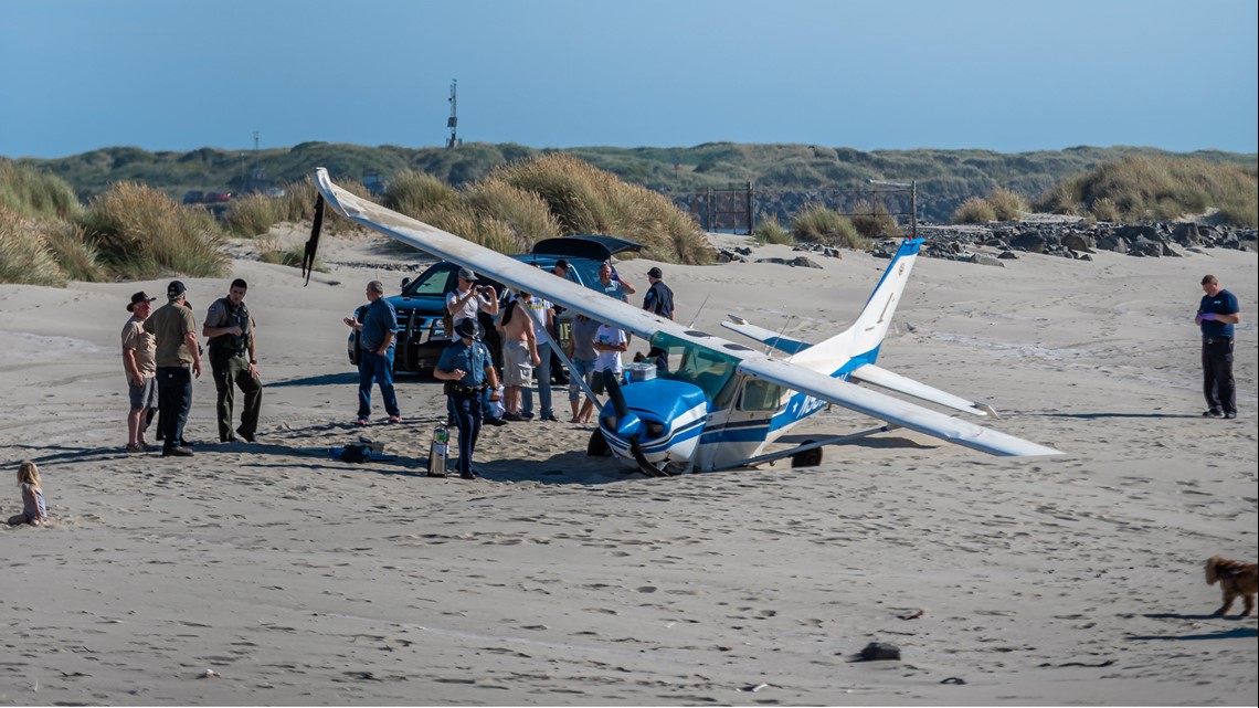 Newport, Oregon's mayor, two others injured in coast plane crash
