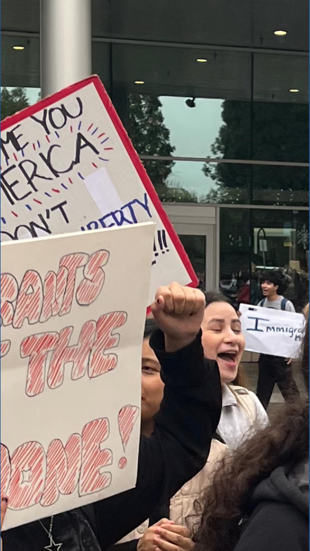 Thousands of Hillsboro high school students walk out to protest ICE ...