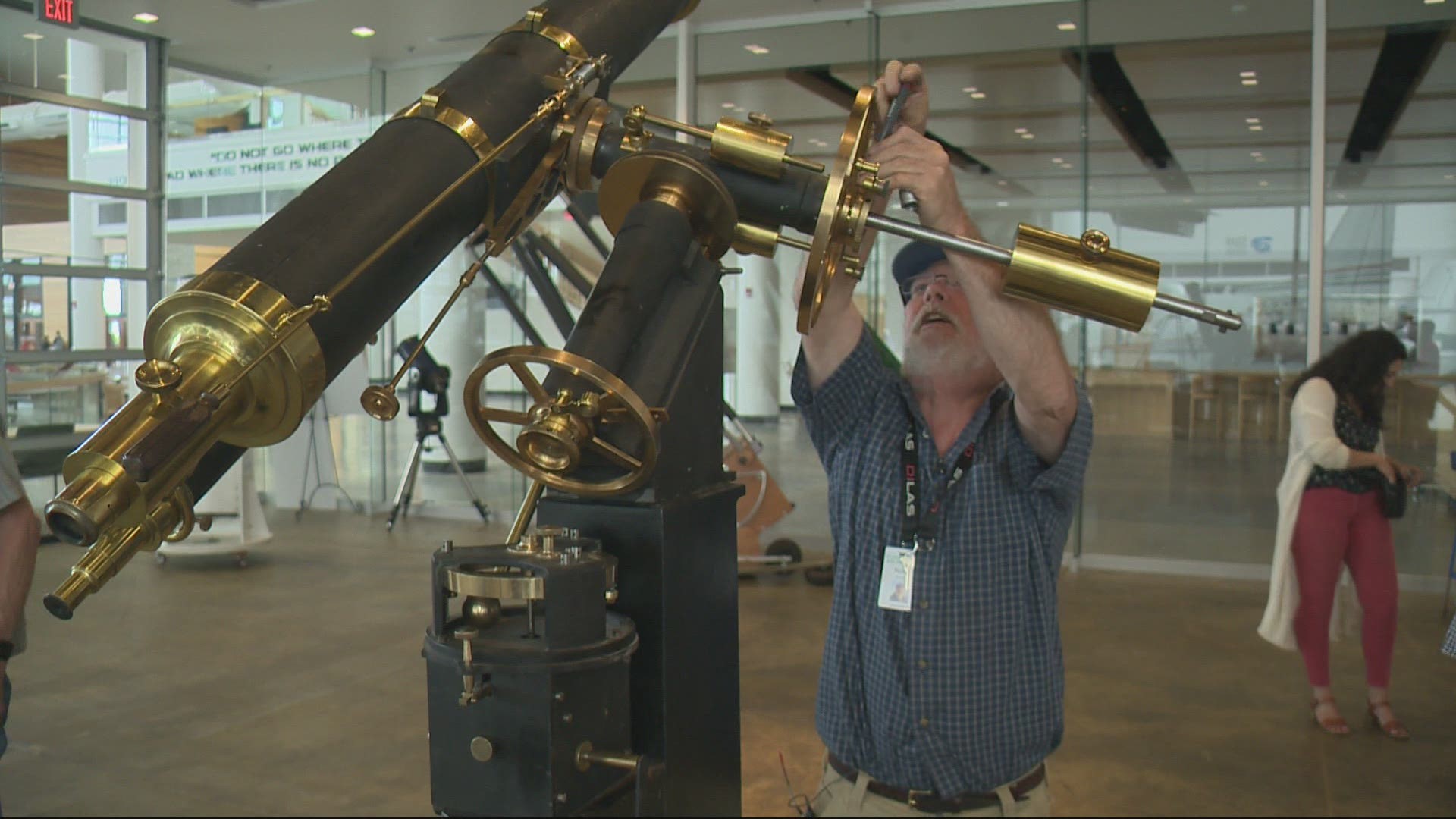 For decades, it has been sitting in pieces in storage at Linfield College. Today, engineers had the task of putting together a telescope from the 1800s.