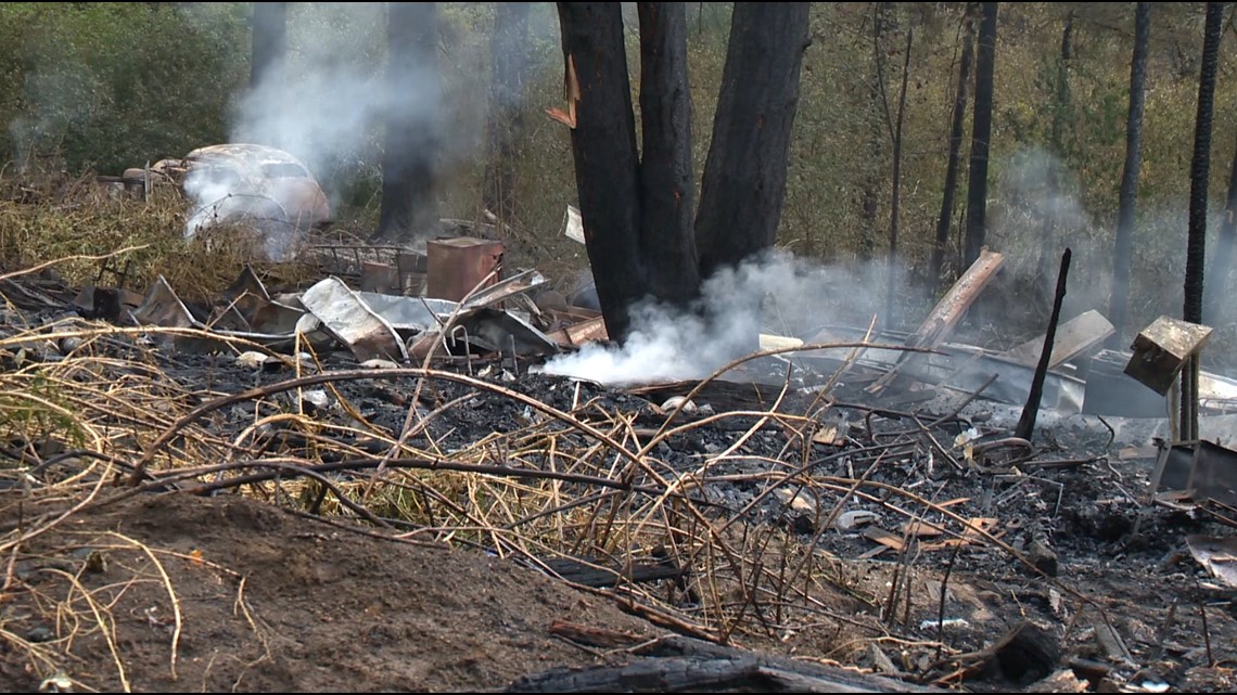 House fire spreads in La Center, Wash., prompts evacuations