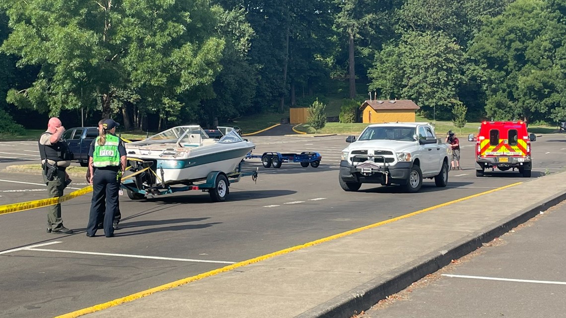 Two hit by boat while tubing on Willamette River in Newberg - Vimarsana News