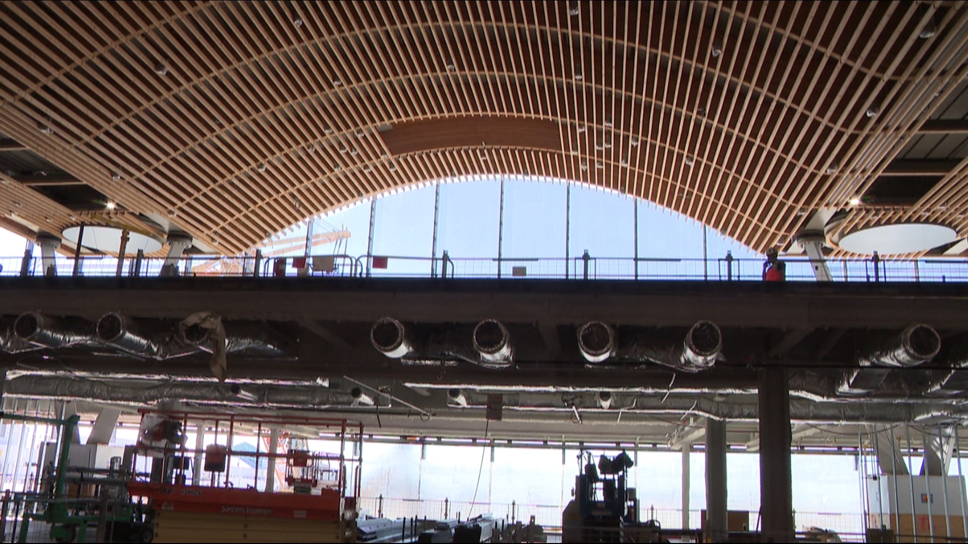 PHOTOS: New PDX roof in place over main airport terminal | kgw.com