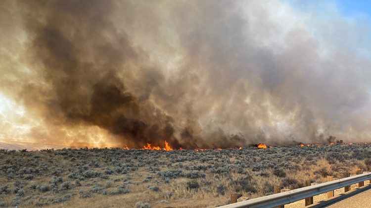 I-84 eastbound reopens in eastern Oregon following wildfire