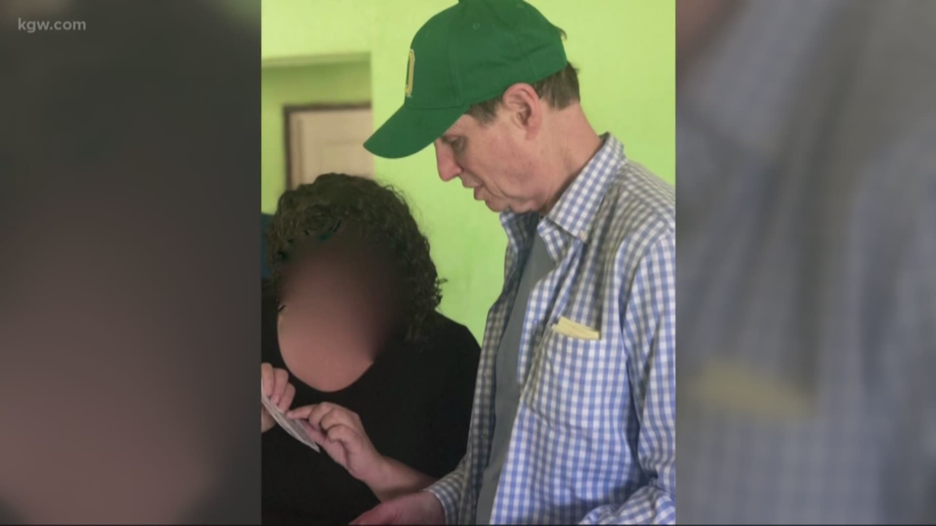 U.S. Senator Ron Wyden’s trip to the border this weekend is making national headlines after he helped a pregnant woman get the medical help she desperately needed. Wyden, a senator from Oregon, shared photos and videos from the trip on his Twitter account.