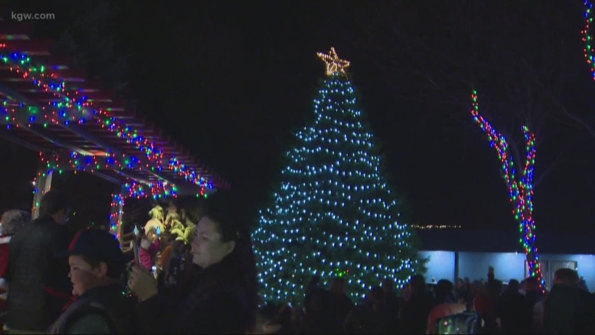 We went to Washougal to capture some of the holiday spirit happening in smaller towns around the metro area.