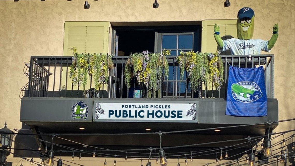 पोर्टल्यान्ड अचार पब अनावरण गरिय