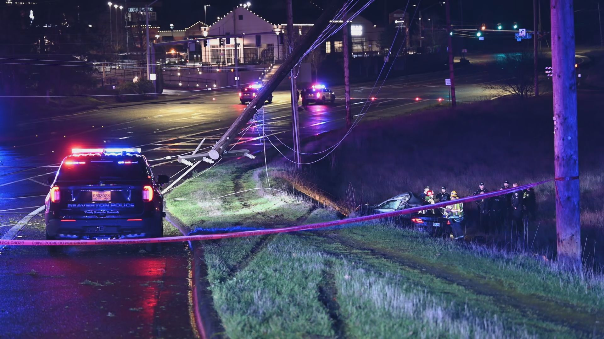 Reckless driver killed in crash after eluding Portland police officers ...