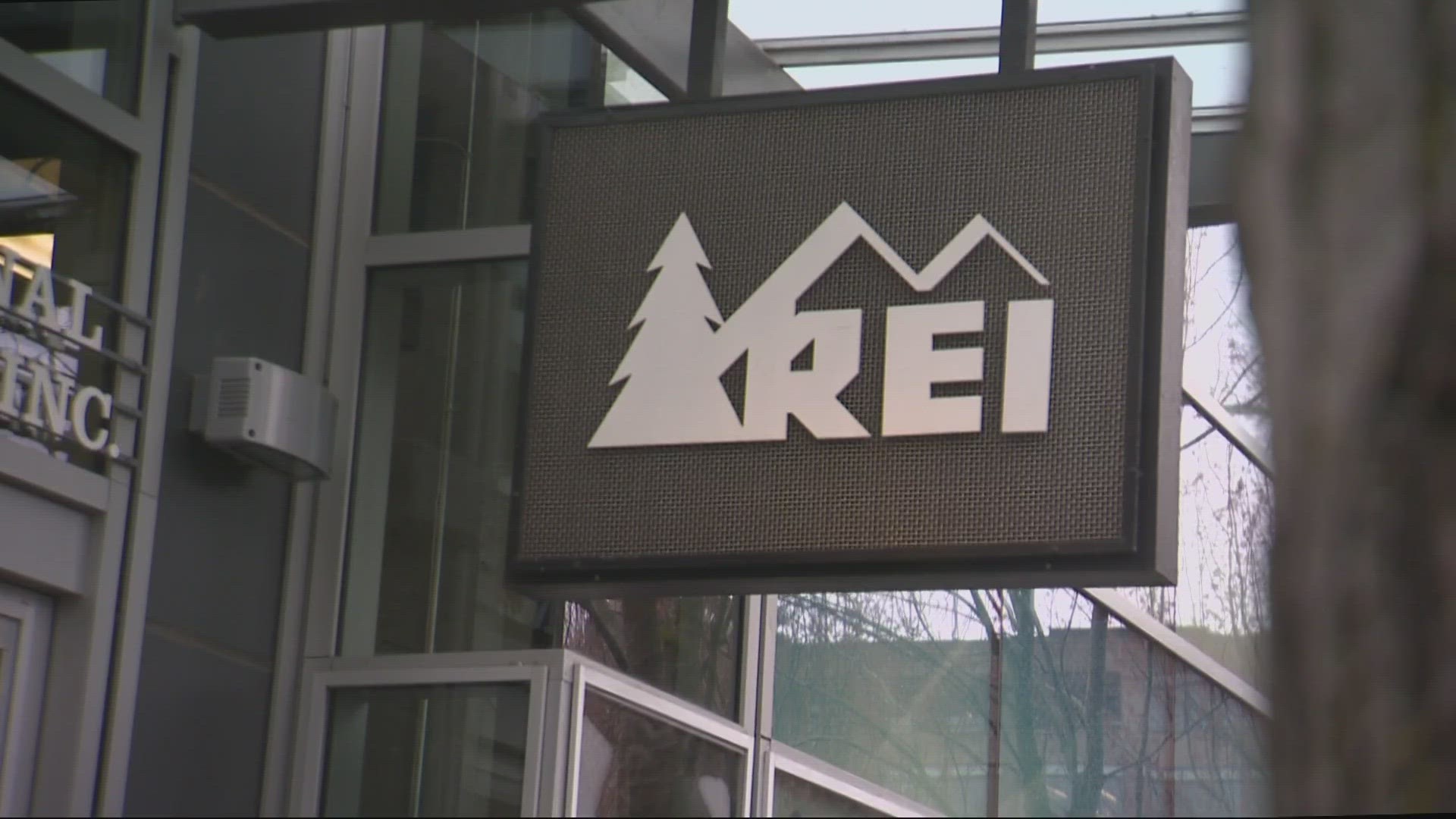 REI Portland store to close in 2024, citing crime, theft 