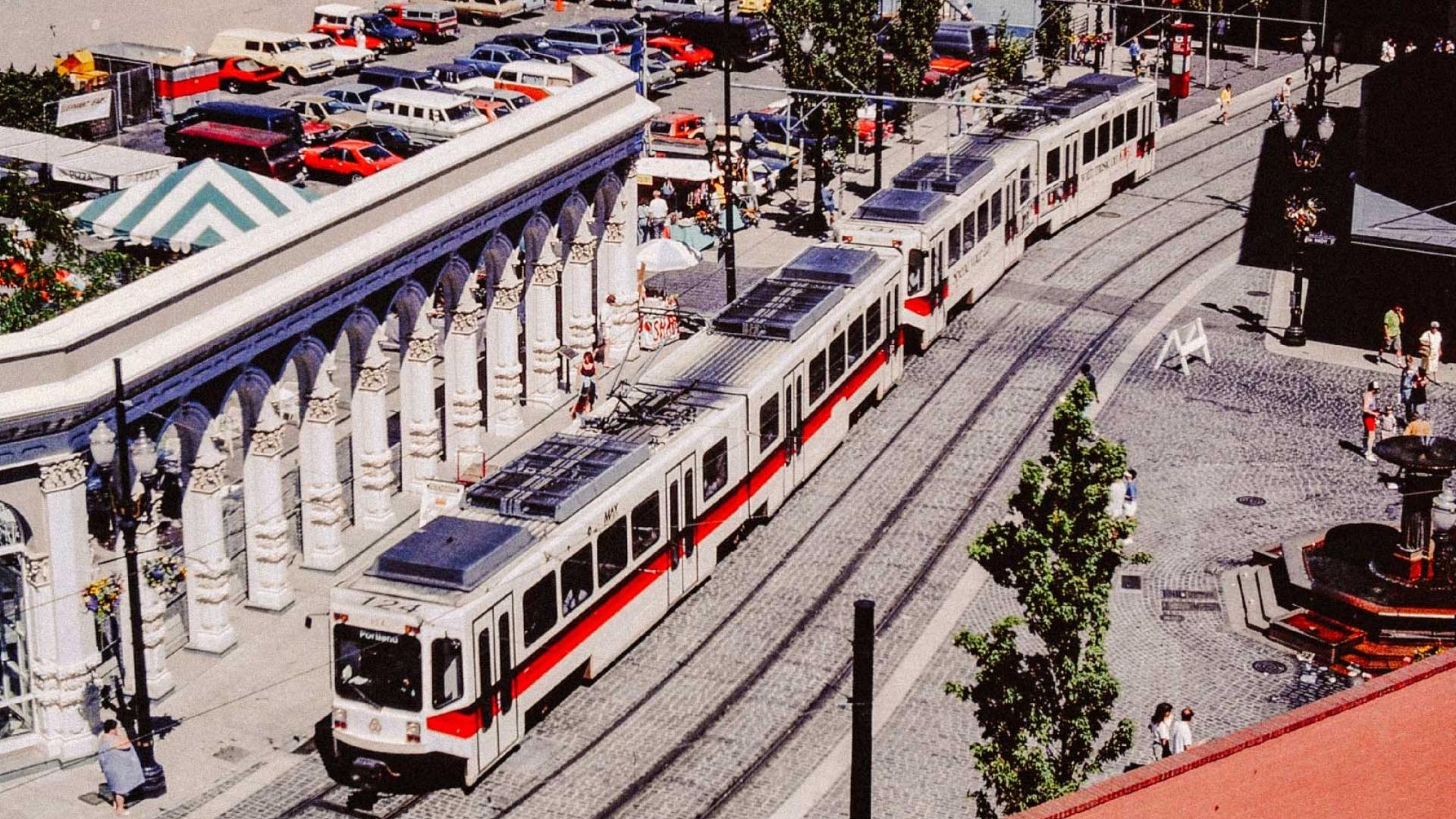 TriMet retires the last of the original MAX trains after 40 years | kgw.com