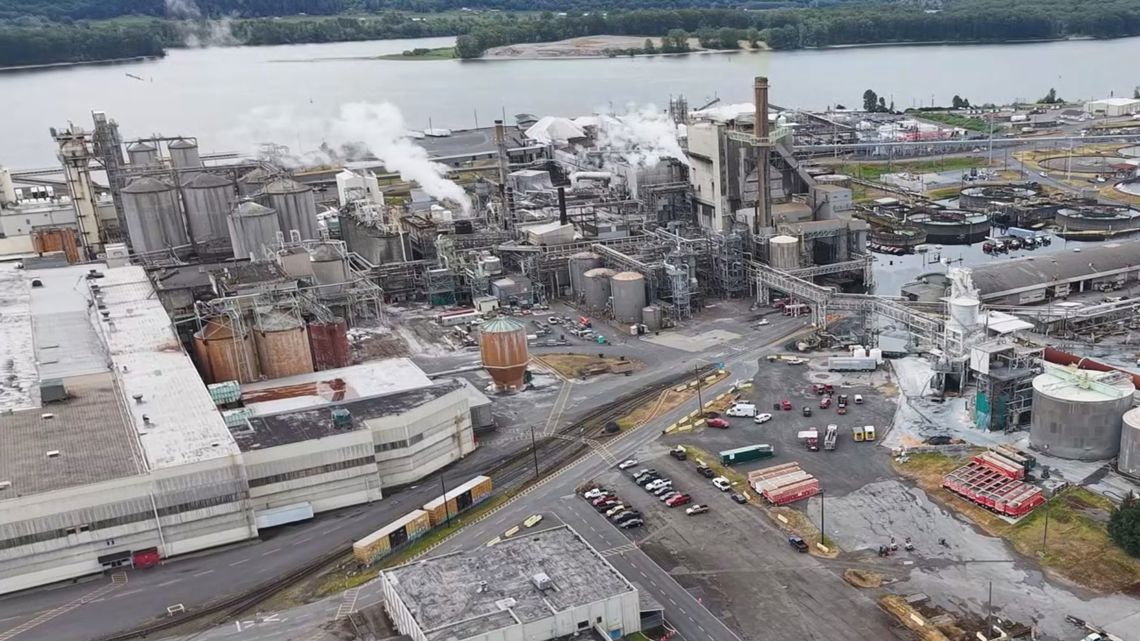 2 confirmed dead, 9 still missing as recovery efforts resume following Longview chemical tank implosion Recovery effo...