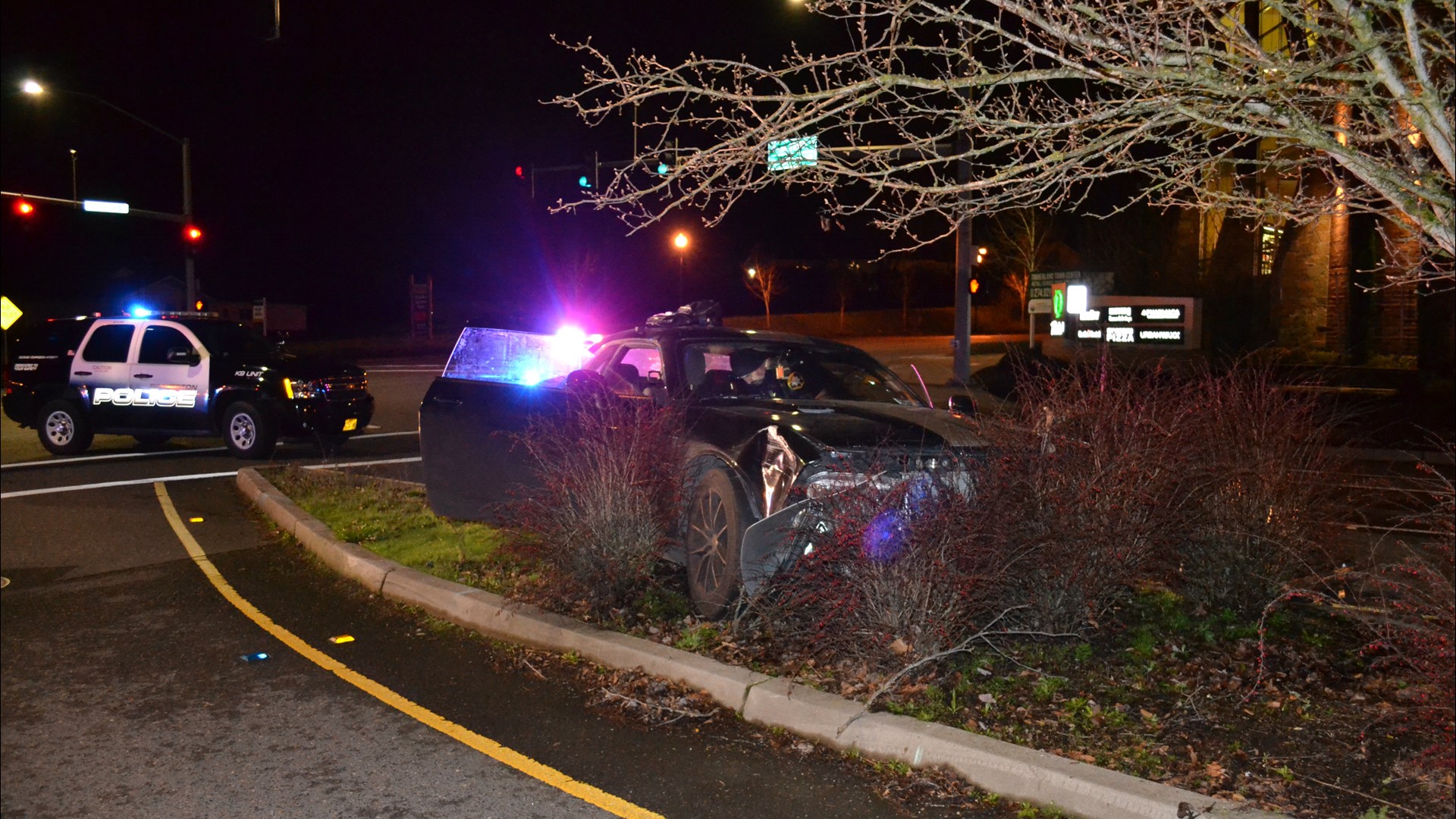 Kidnapping suspect crashes during high-speed chase near Portland | kgw.com