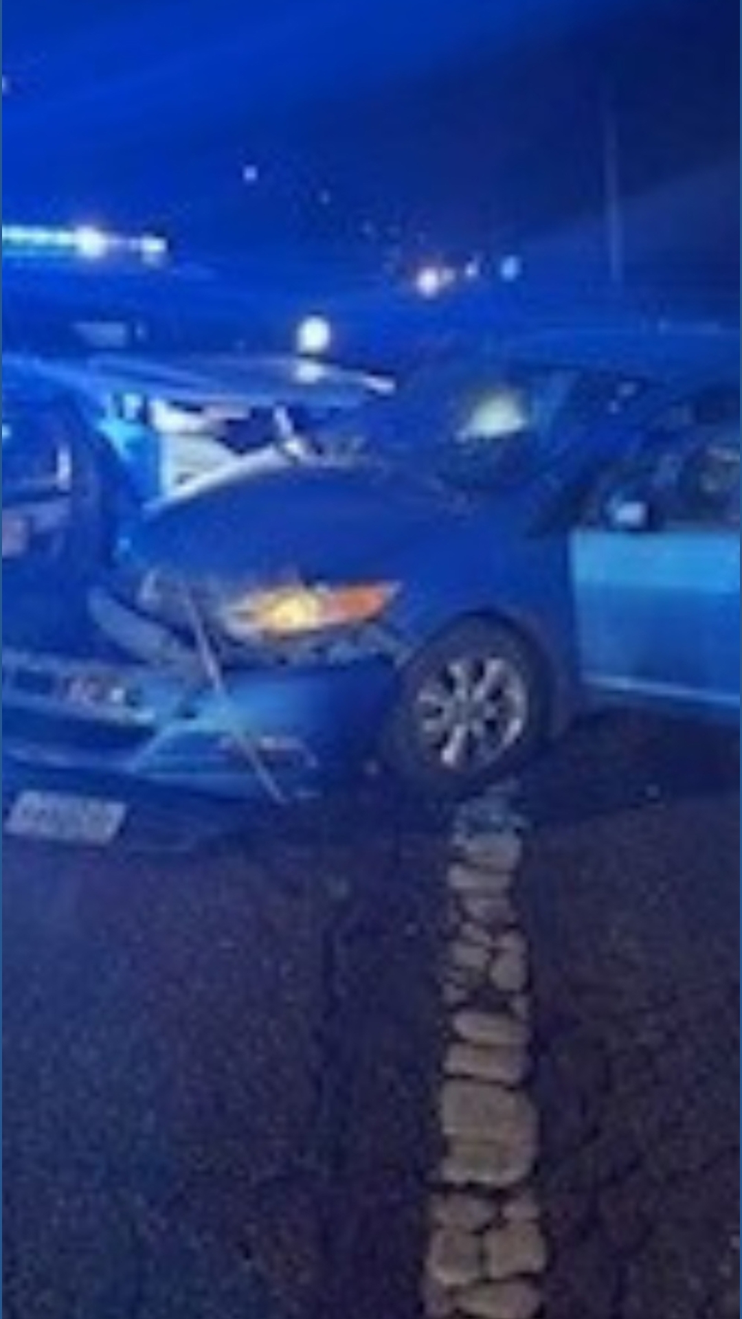 Teen taken into custody after leading police chase on I-84 | kgw.com