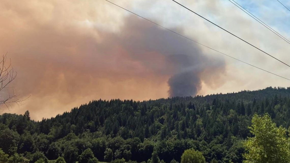 Flat Fire grows to about 8,200 acres in southern Oregon - Vimarsana News