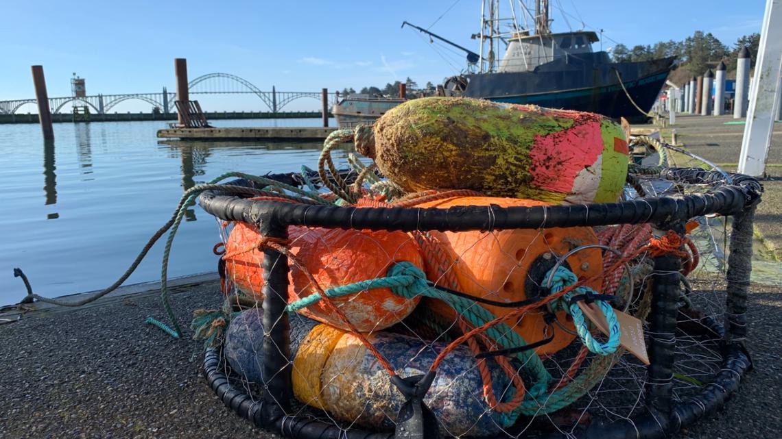 State officials delay start of Oregon's commercial Dungeness crab season until at least Dec. 16