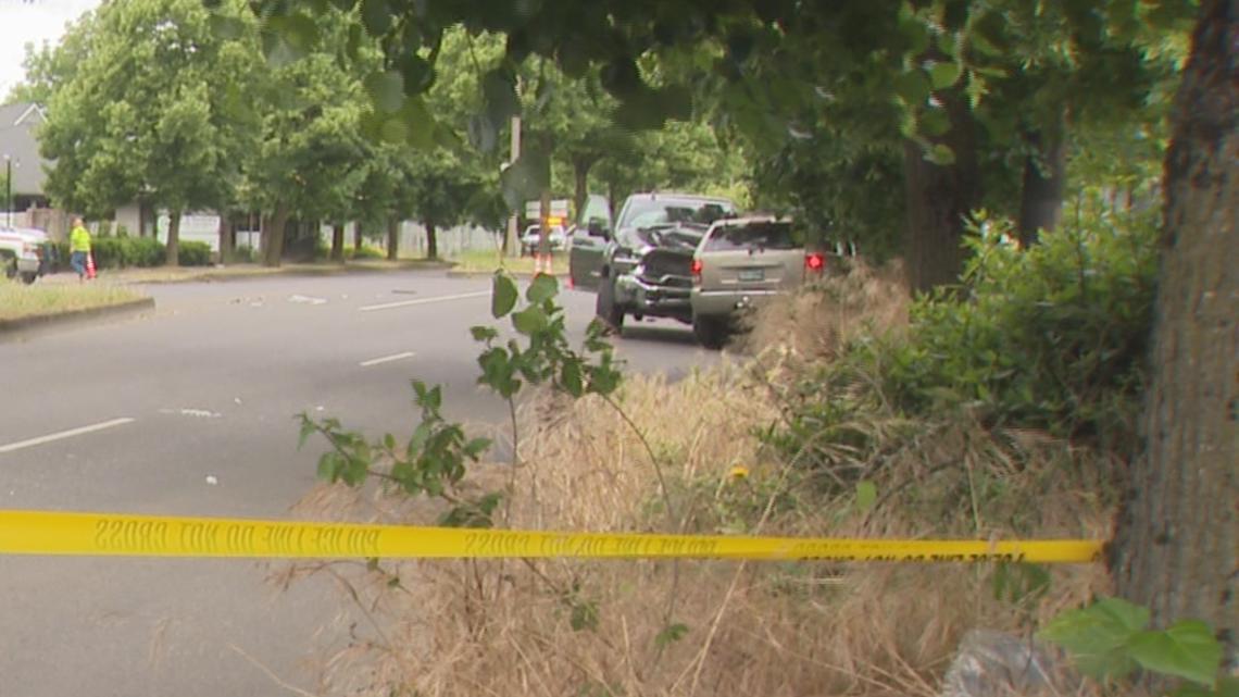 Driver dies after crash on Southeast Powell Boulevard in Portland