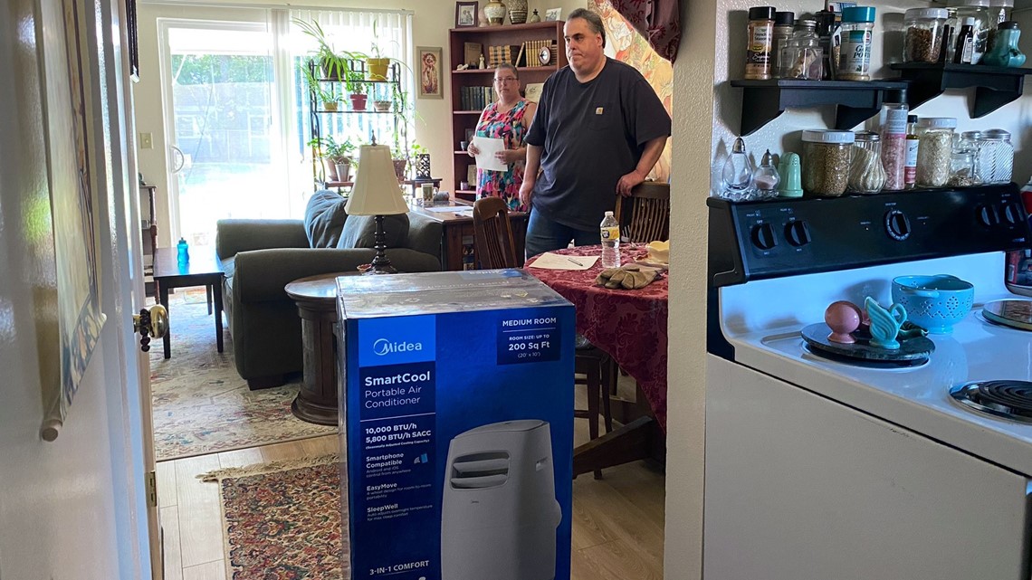 ‘It’s a miracle day’: Newberg tenants no longer face eviction after KGW viewer steps up, donates portable AC units