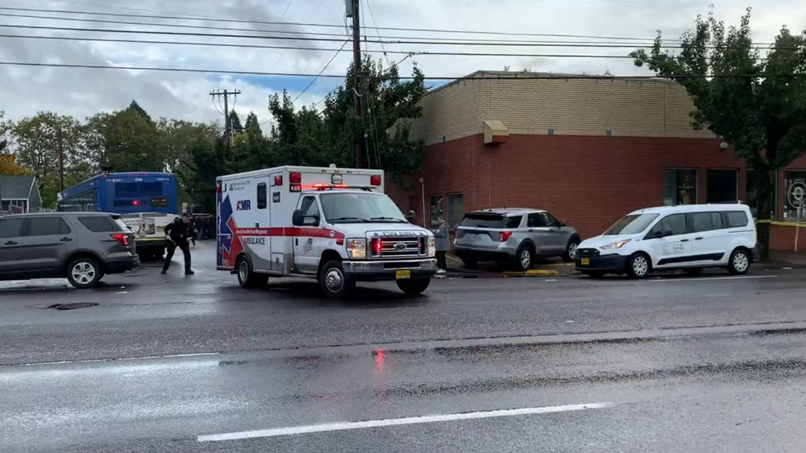 Man shot by police after setting a vehicle on fire in SE Portland | kgw.com