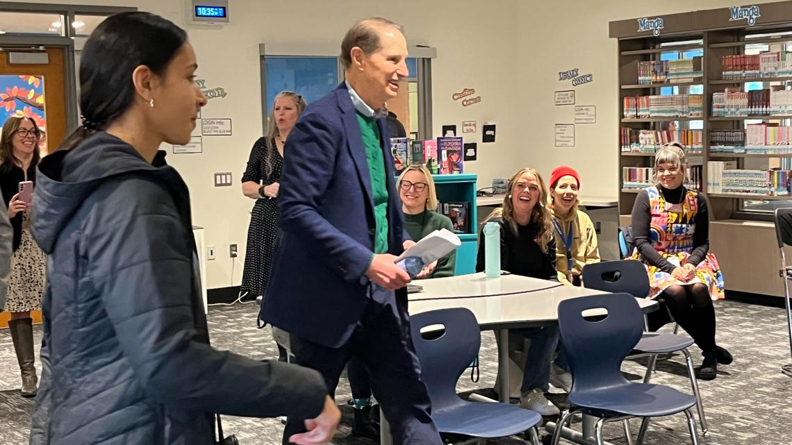 Wyden touts new Medicaid program focused on student mental health - Vimarsana News