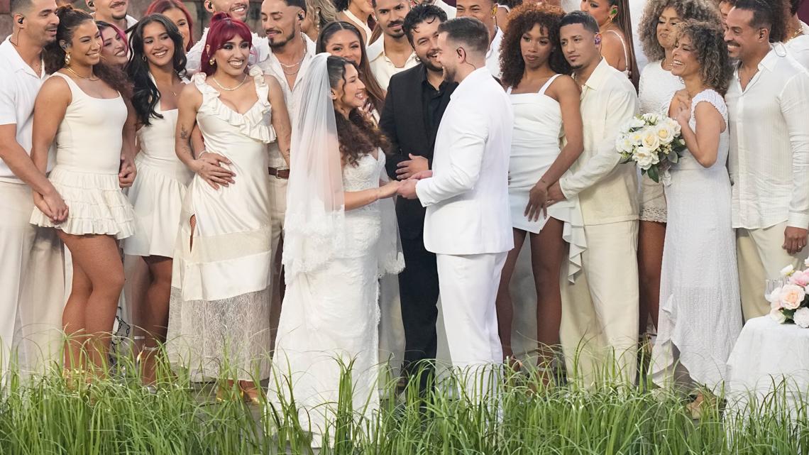 Couple engaged at Oregon coast marries during Bad Bunny's Super Bowl halftime show