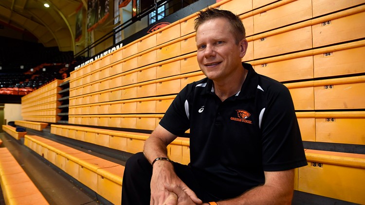 After troubled tenure, Oregon State volleyball coach will retire