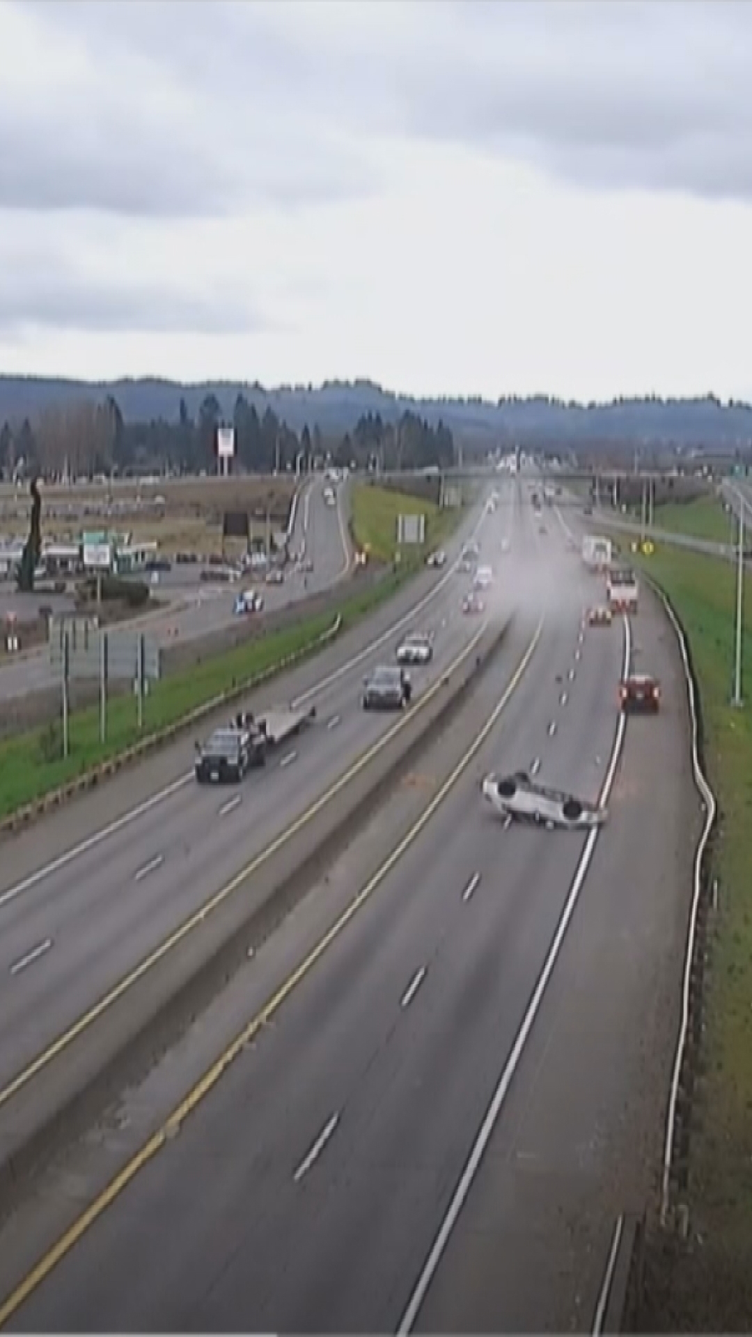 Toddler hurt after suspect flips car in wrong-way I-5 chase | kgw.com