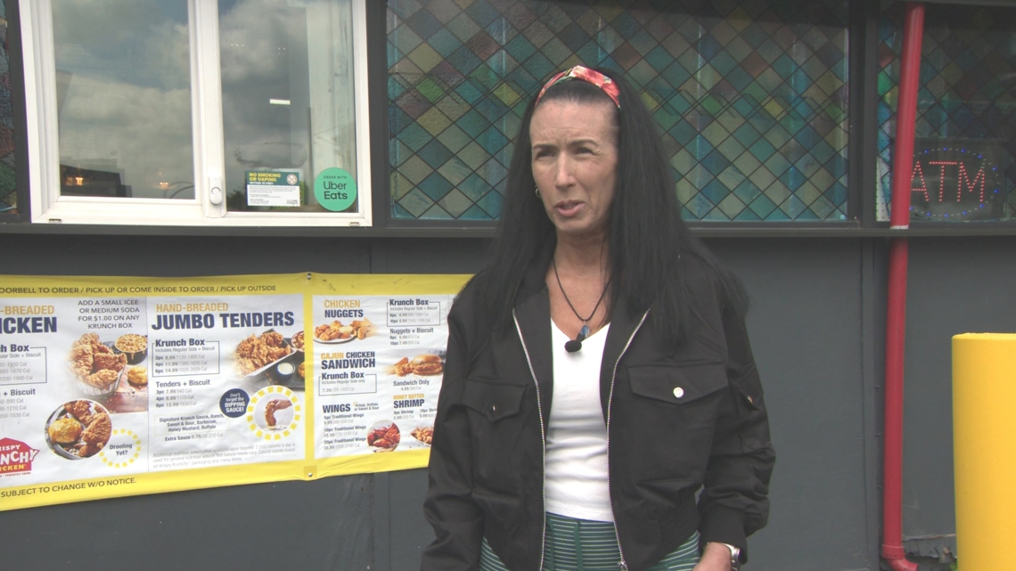 Portland convenience store tries providing free food to deter theft