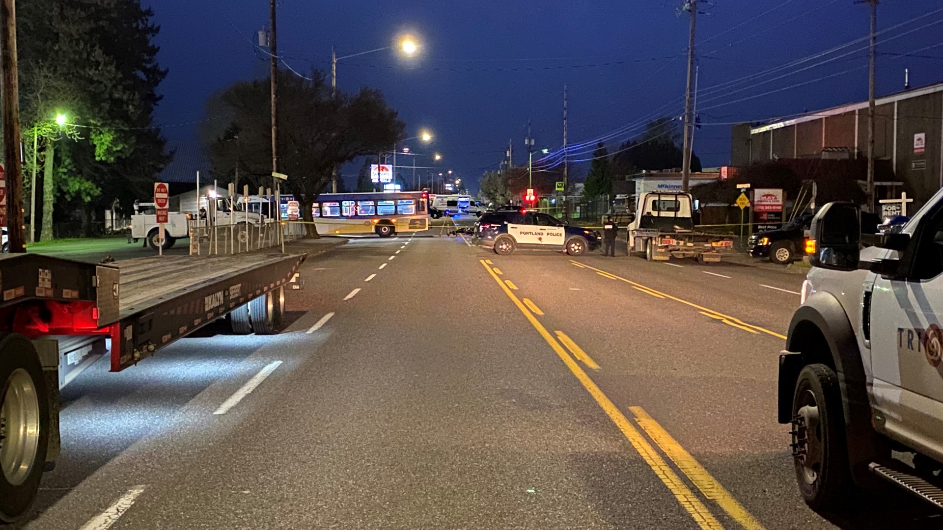 Motorcycle Rider Dead After Crash With TriMet Bus In Portland | Kgw.com