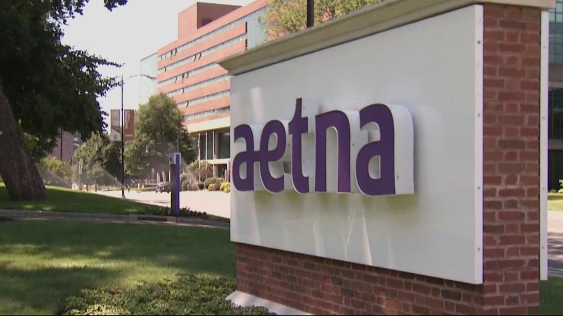 Thousands of people who have Aetna health insurance are now scrambling after the company failed to reach a contract agreement with Providence Health.