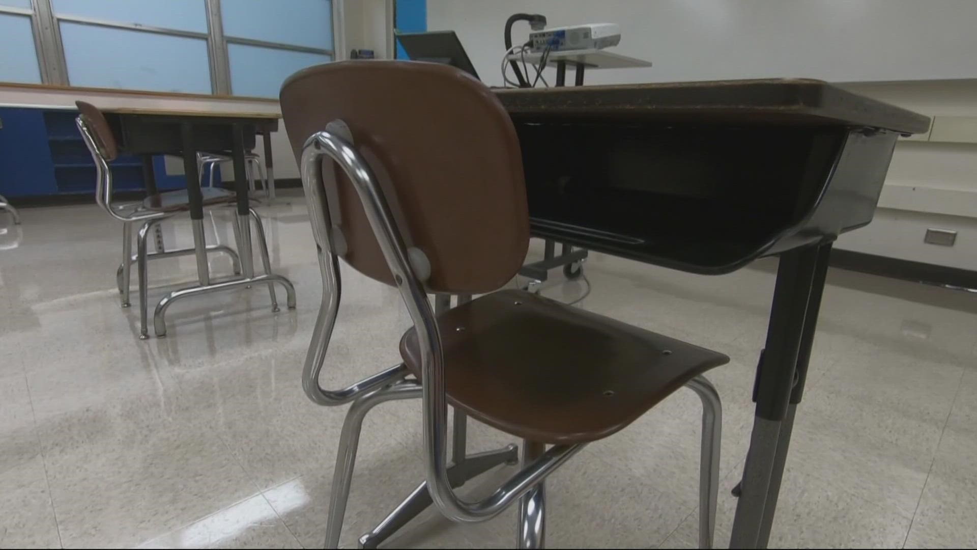 Four teachers from the Portland area spoke to KGW about the struggle of teaching during the latest wave of COVID-19. Christine Pitawanich reports.