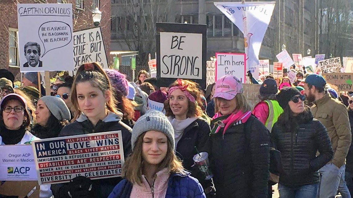 Thousands fill downtown Portland for Womxn's March and Rally | kgw.com