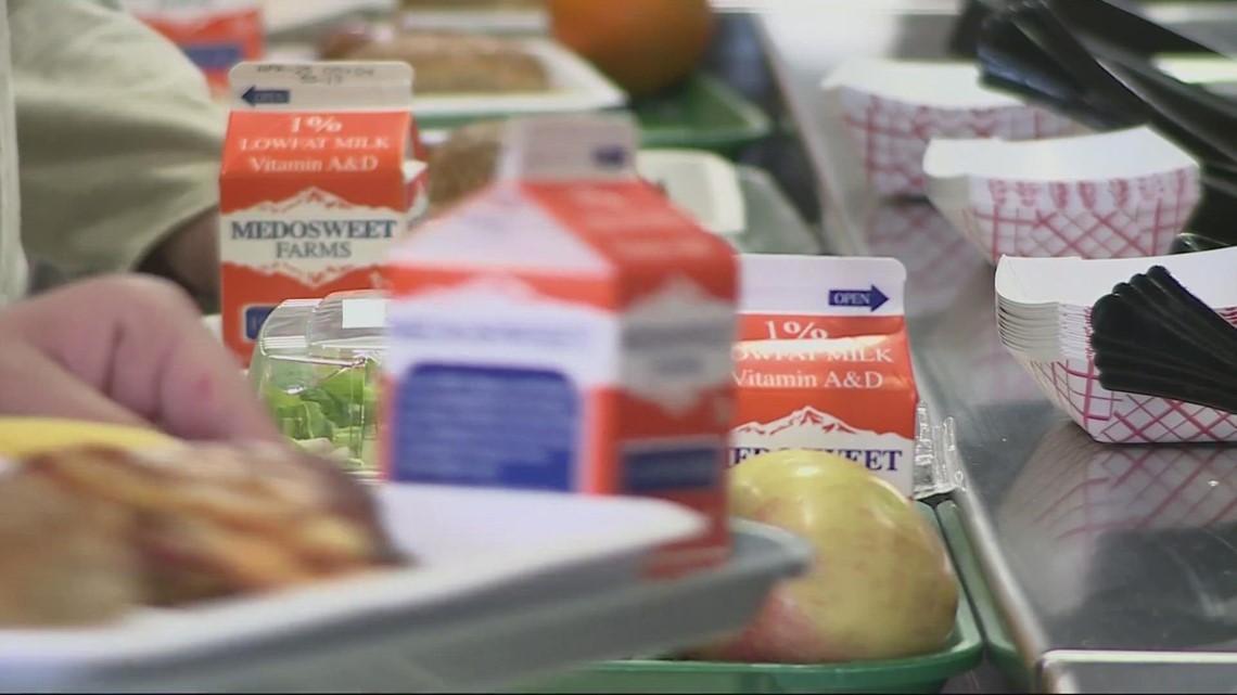 Washington lawmakers talk bill to provide free meals at schools