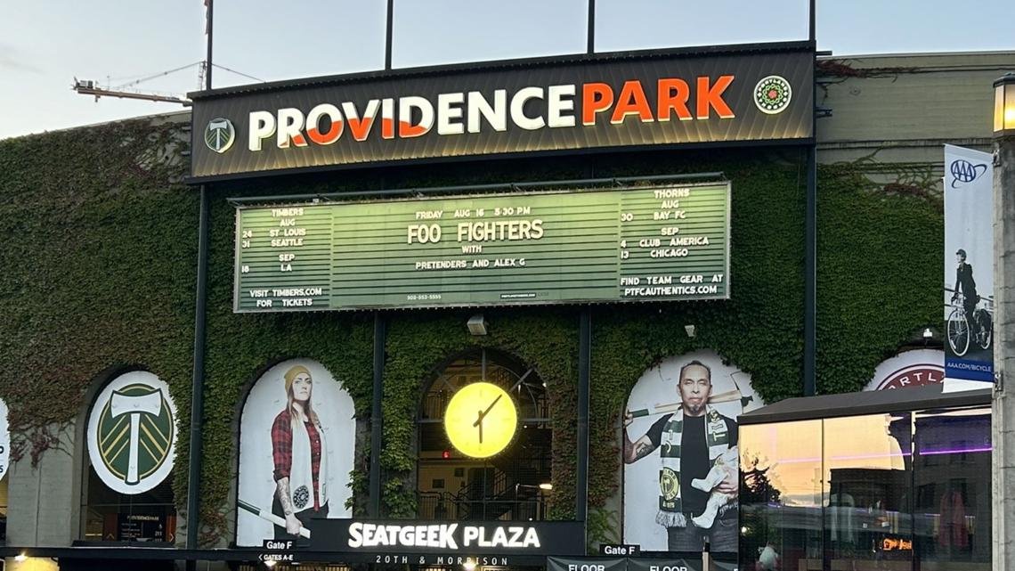 Foo Fighters Portland concert at Providence Park draws fans | kgw.com