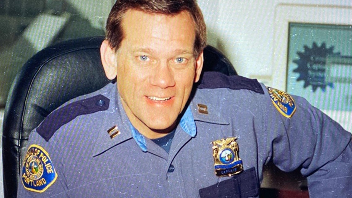 Portland's first openly gay police officer passes away - Vimarsana News