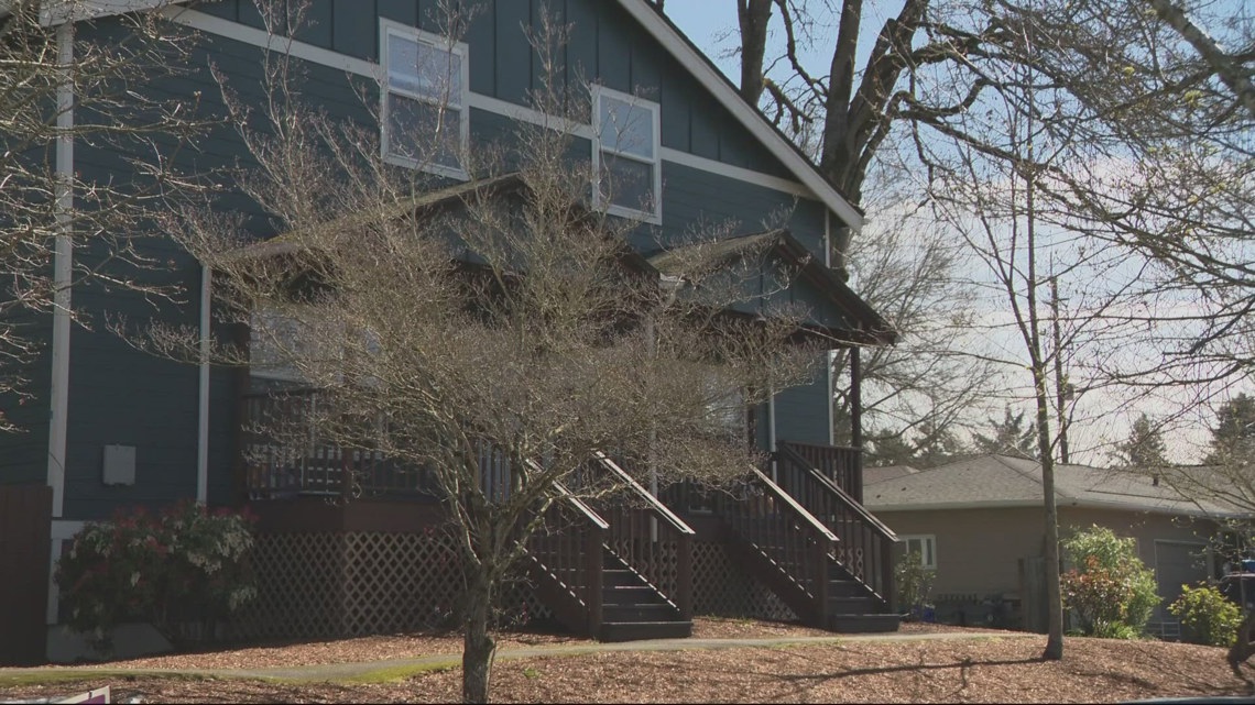 New Oregon pilot program helps foster teens build life skills before aging out