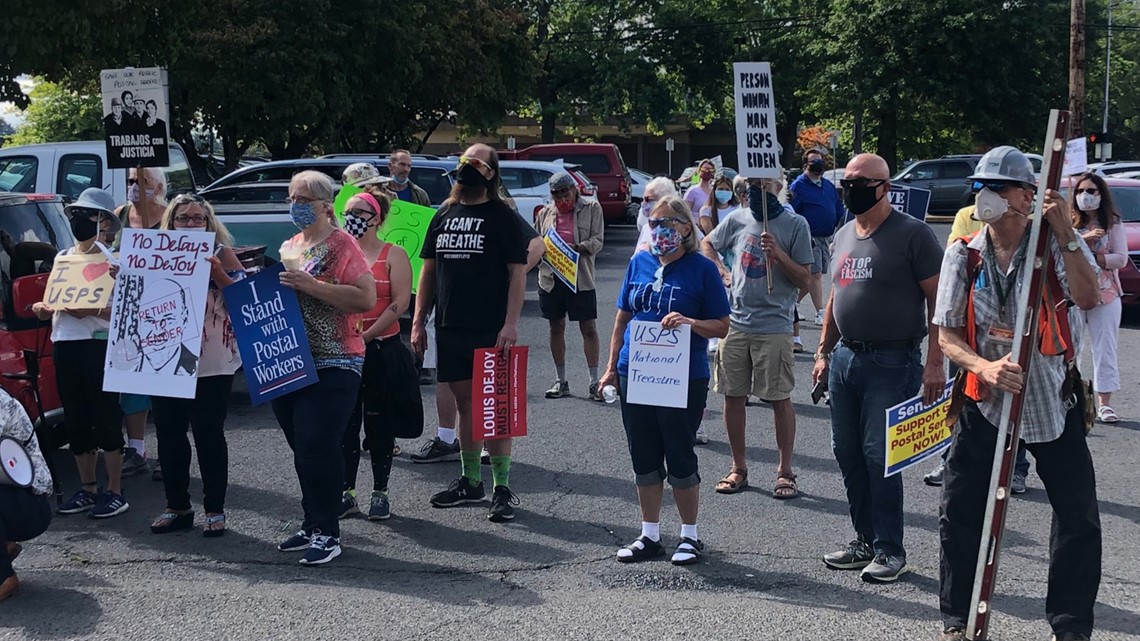 'Stamp out corruption': Oregonians call for full funding for Postal Service