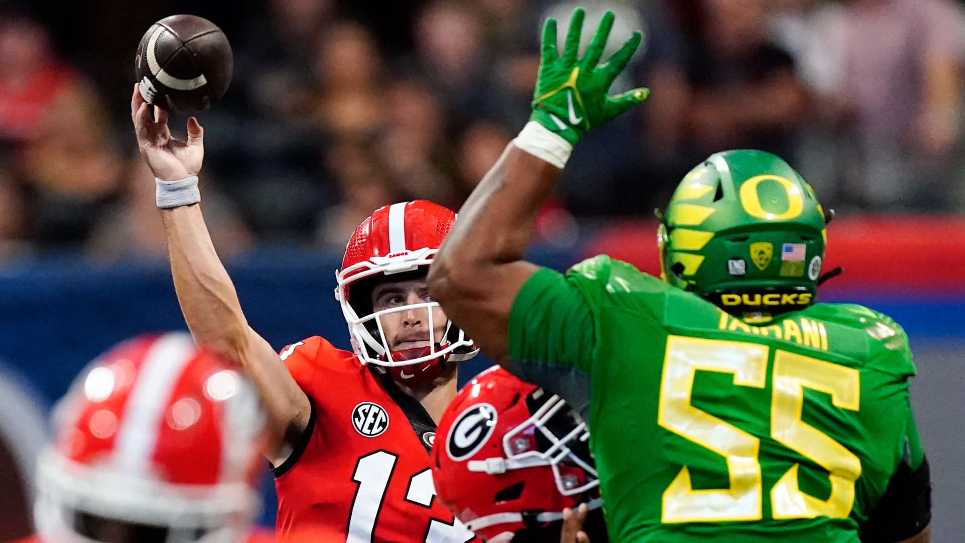 Georgia routes Oregon 49-3 | kgw.com