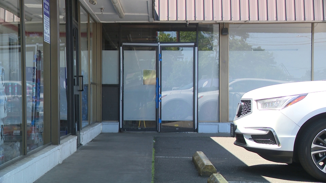 Residents of Multnomah County homeless shelters brace for wave of closures in the wake of budget cuts