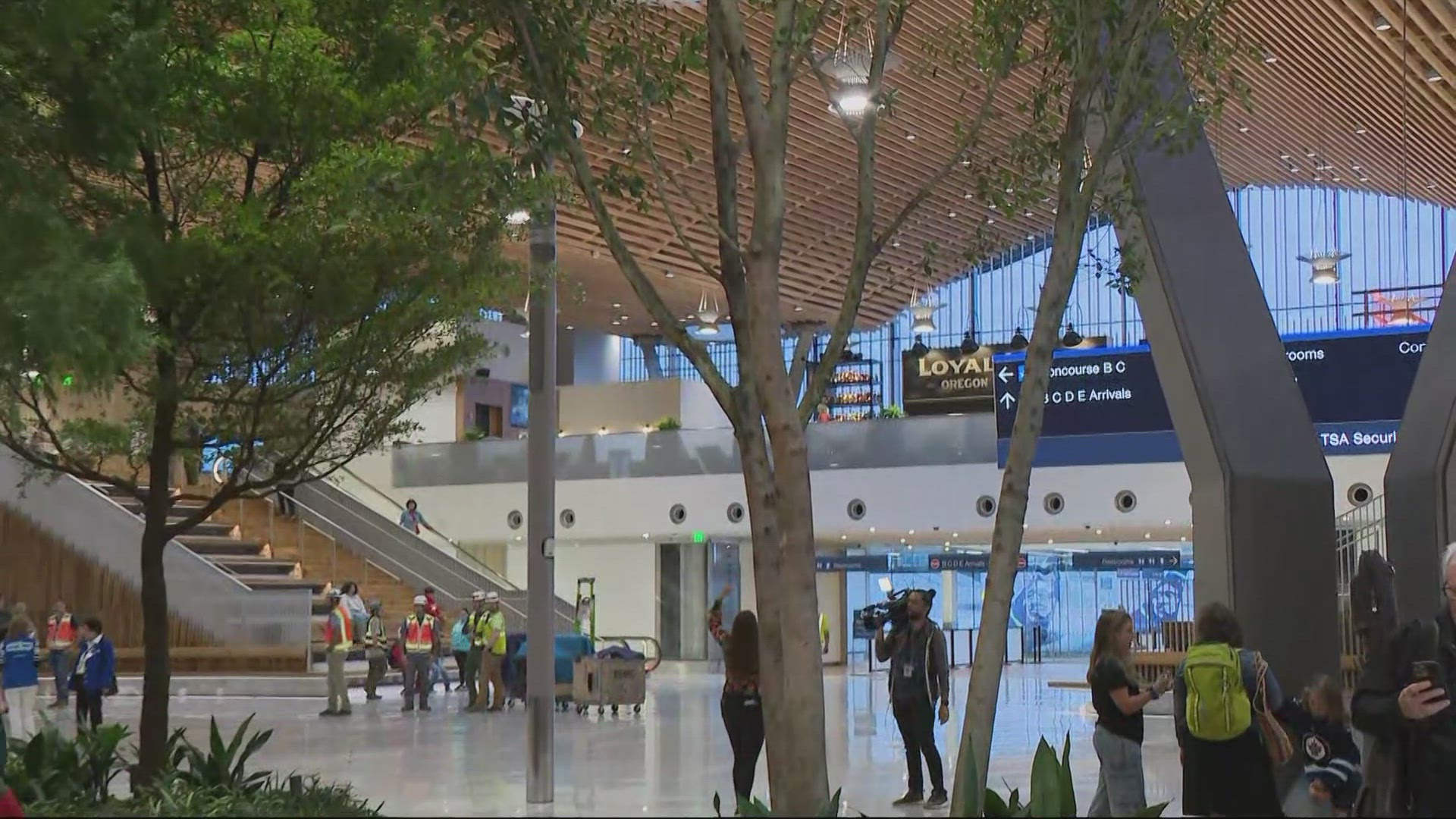 KGW's Chynna Greene walks you through where to eat and where to shop at the new main terminal at the Portland airport.