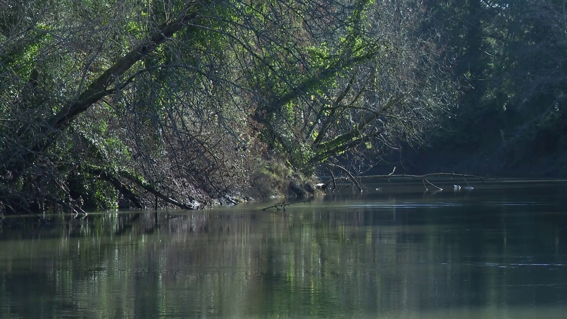 Cold, clear weather prompts renewed water safety warnings on Oregon rivers