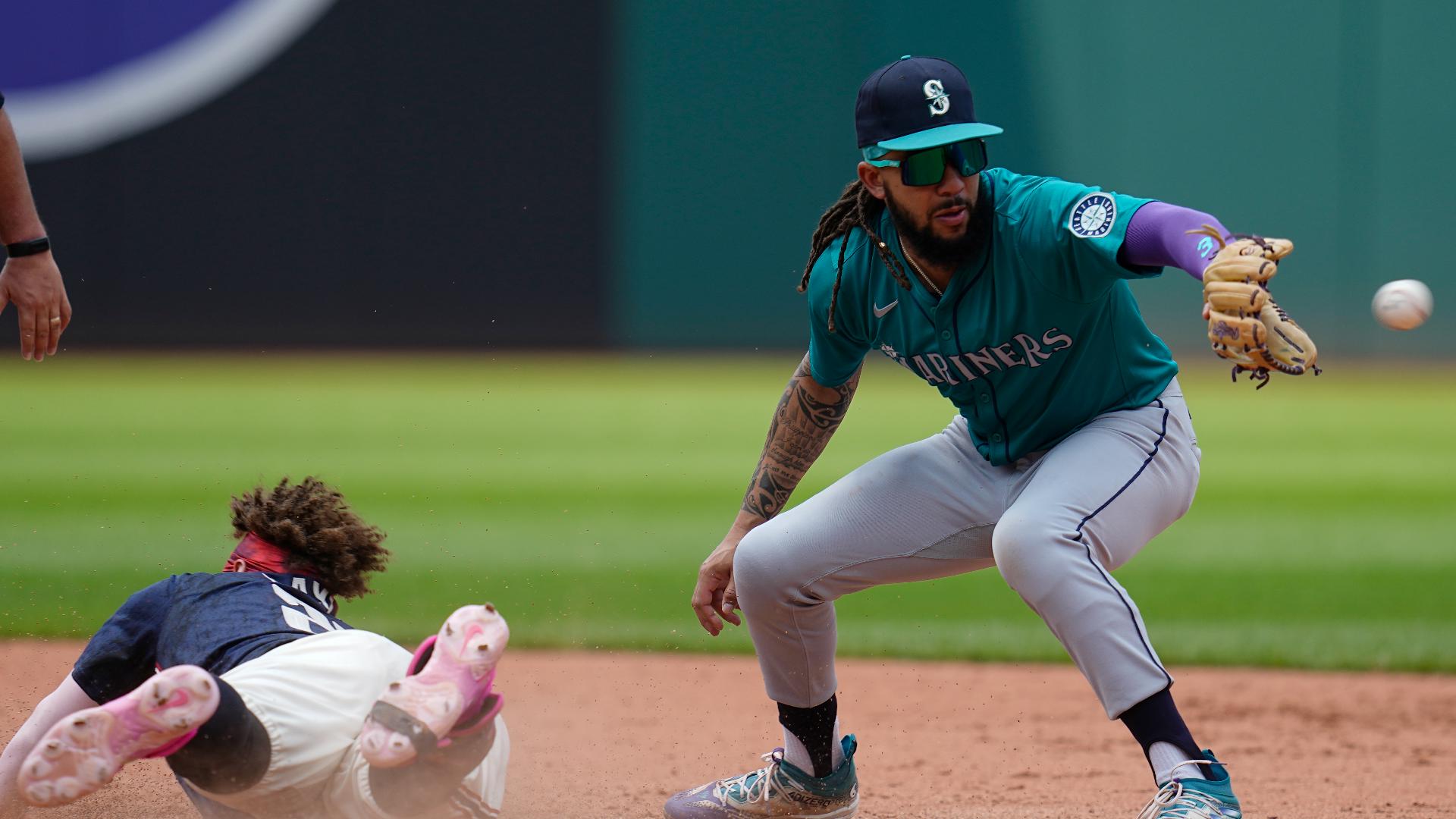 Mariners lose to Guardians 6-3, dropping two games in Cleveland | kgw.com