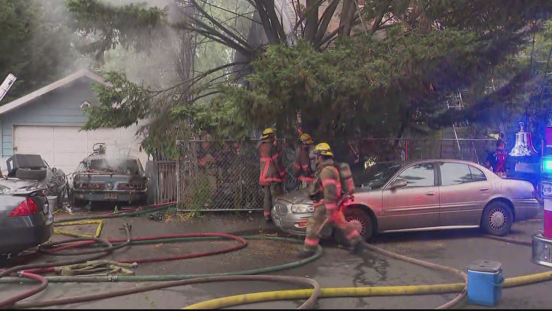 One rescued from house fire in Southeast Portland | kgw.com