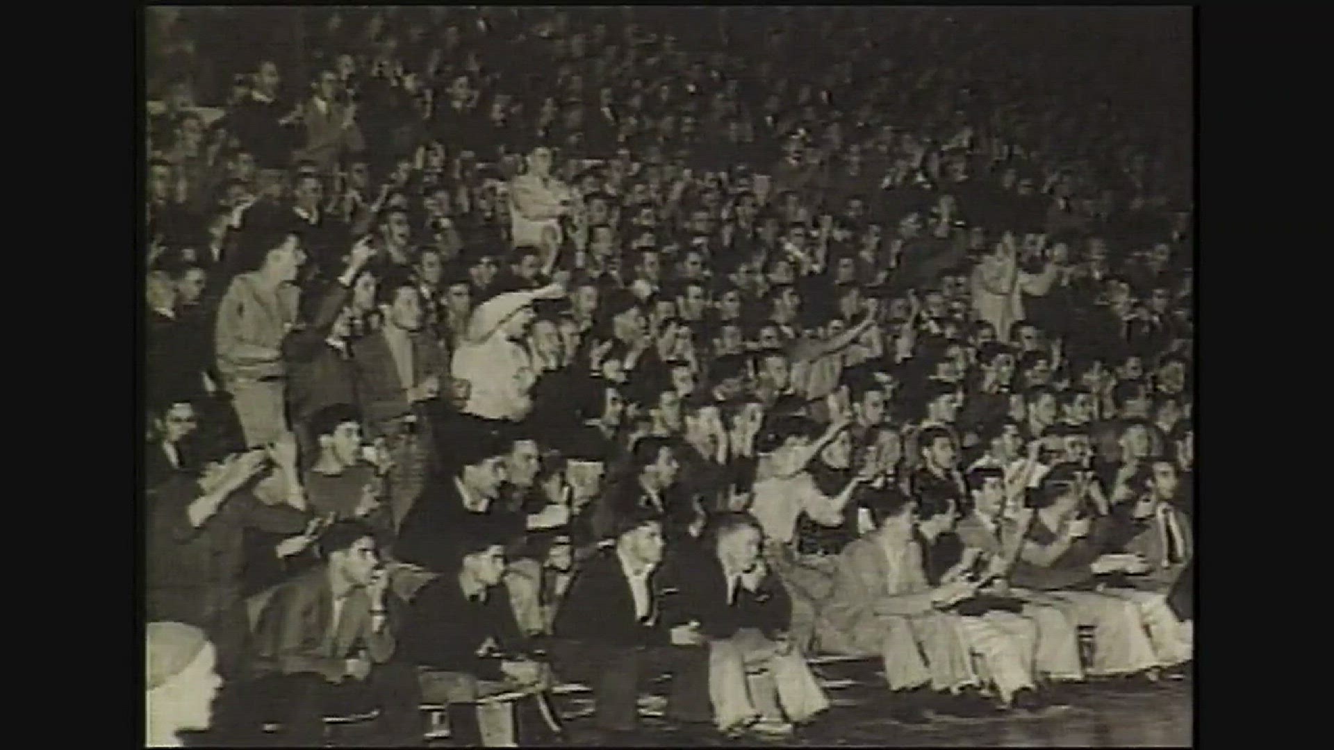 A KGW video package from 2007 about the 1939 Oregon Webfoots men's basketball team, the last Oregon squad to make the Final Four. In 1939, the Webfoots won it all, beating Ohio State 46-33. This package includes interviews with two members of that team, f