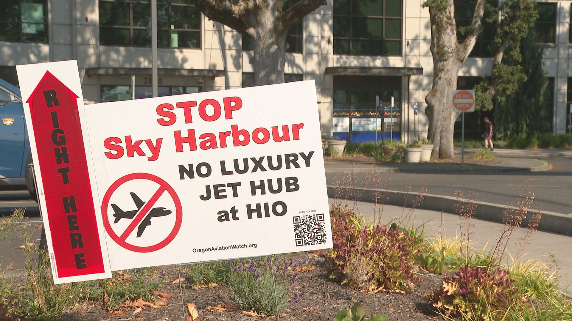 Hillsboro residents push back on plan for private 'jet hub' at local ...