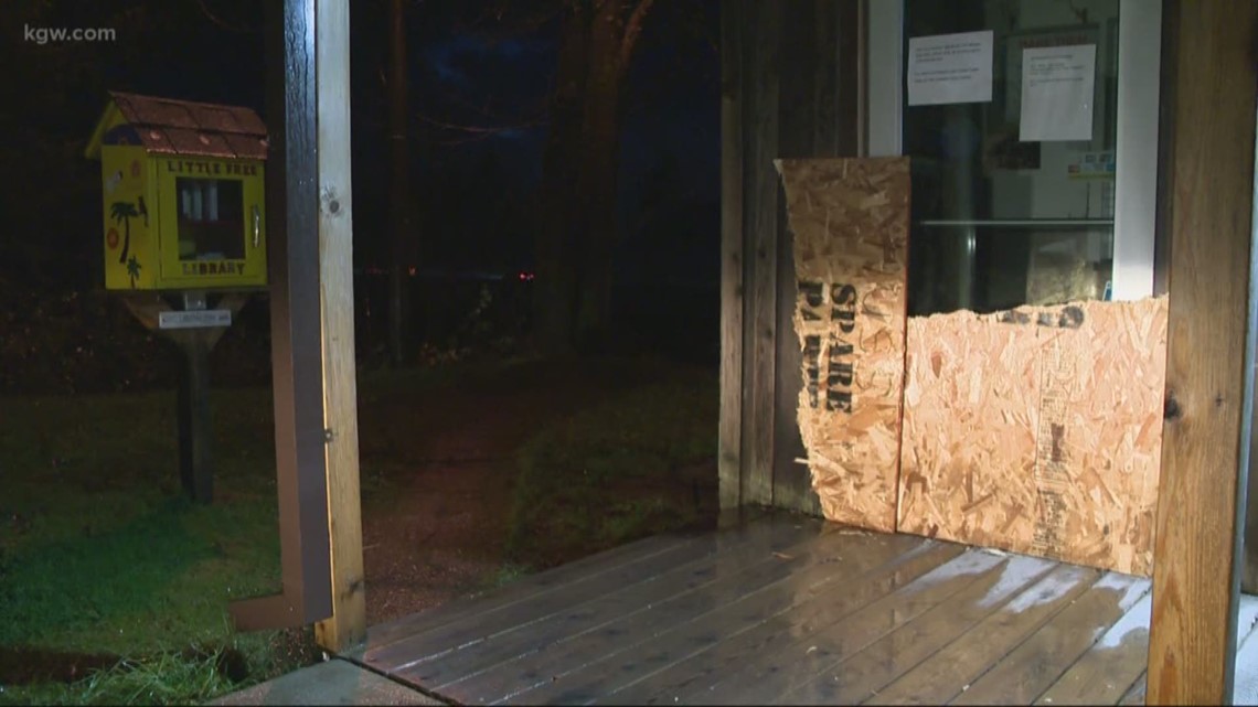 Bridal Veil Post Office reopens after vandalism