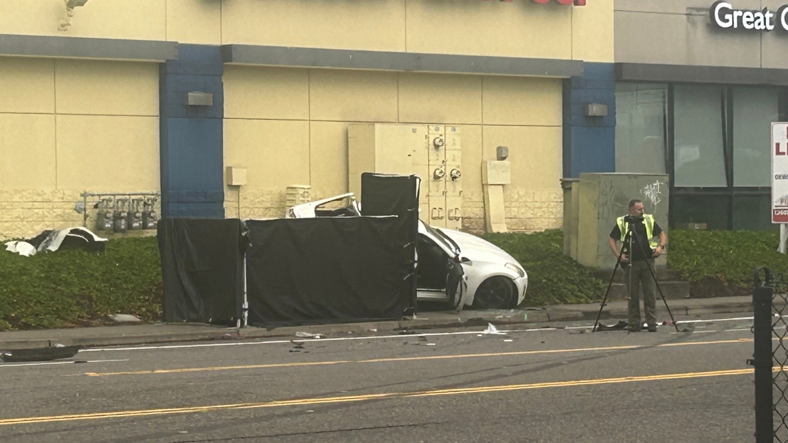1 dead in Vancouver crash, homicide detectives investigating | kgw.com