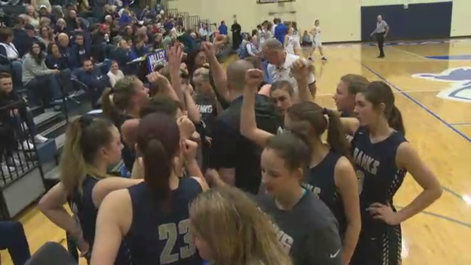 Highlights of the Banks Braves 2019 girls basketball team. Highlights were part of KGW’s Friday Night Hoops coverage. #KGWPreps