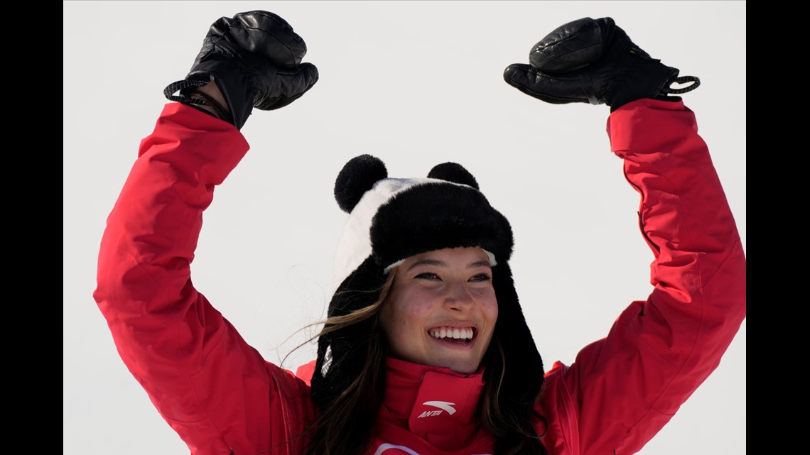 Friday’s top moments: Eileen Gu wows on half pipe, figure skating pair sets record