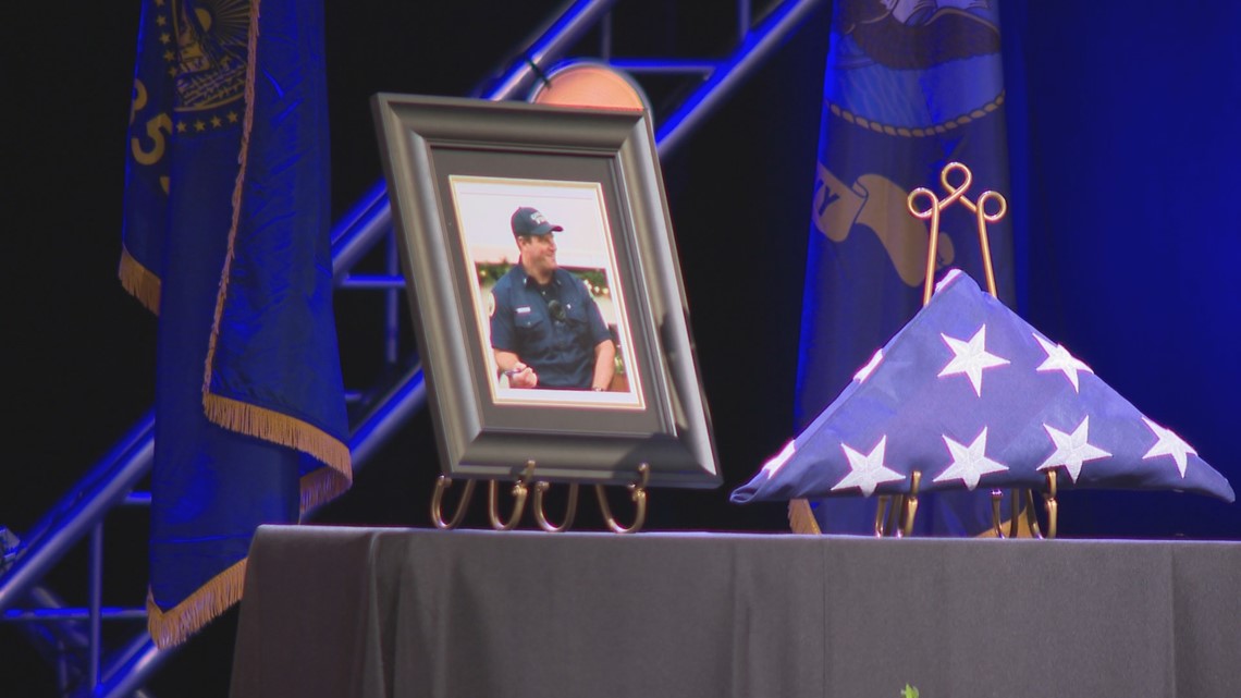 Fallen Gresham firefighter honored with procession Wednesday - Vimarsana News